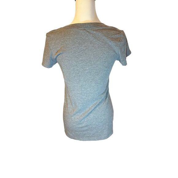 One Love Gray Slim Cut V-Neck Short Sleeve T-Shirt Sz M - Picture 4 of 6